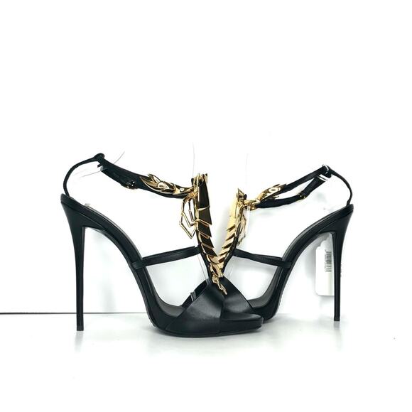 SOLD - Picture 4 of 12